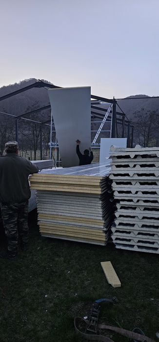 Vând Panouri sandwich Noi!