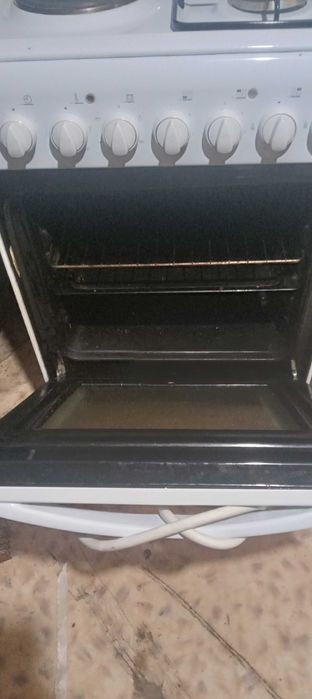 Продам электрическую плиту