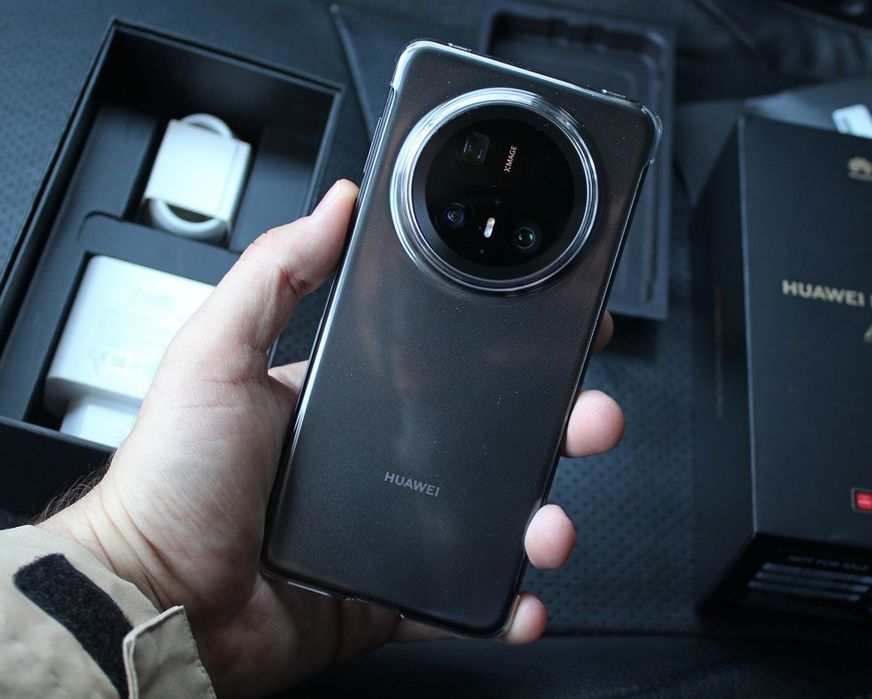 Продам Huawei  mate 70 pro 12/512 в новом состоянии с годовой гарантие