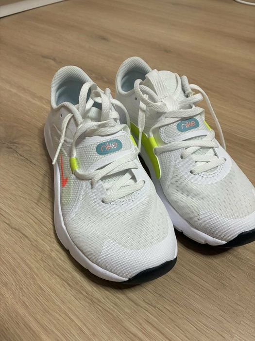 Дамски маратонки nike