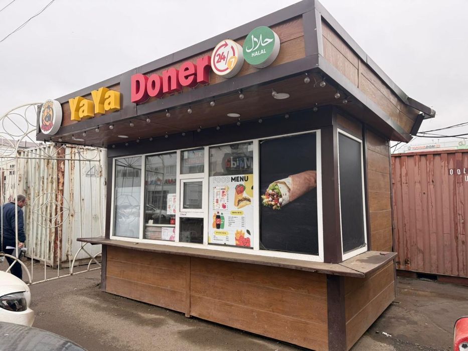 Киосок донера с оборудованием