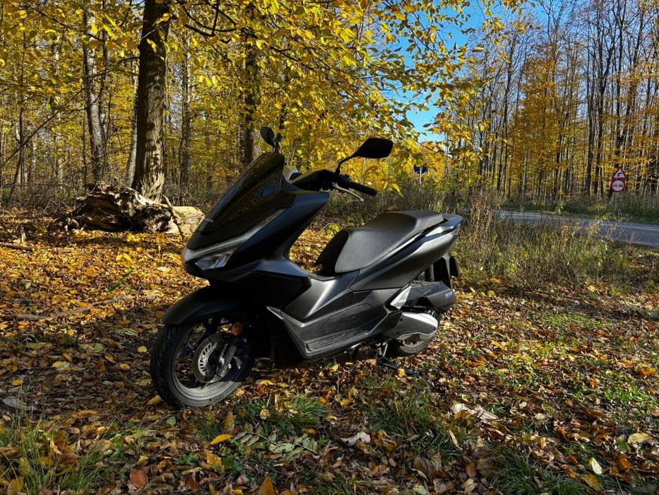Scuter Honda PCX 125 2025