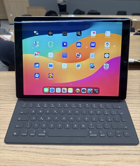 Apple iPad Pro 12.9” 2nd generation 256gb + Подаръци