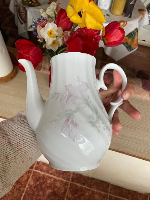Порцеланова кана 2 литра 2,500 с цветя ретро кана стара кана