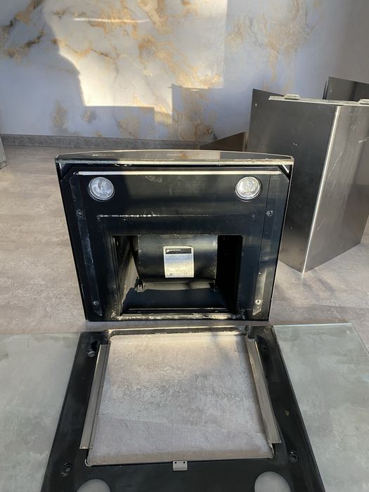 Вытяжка электрическая.