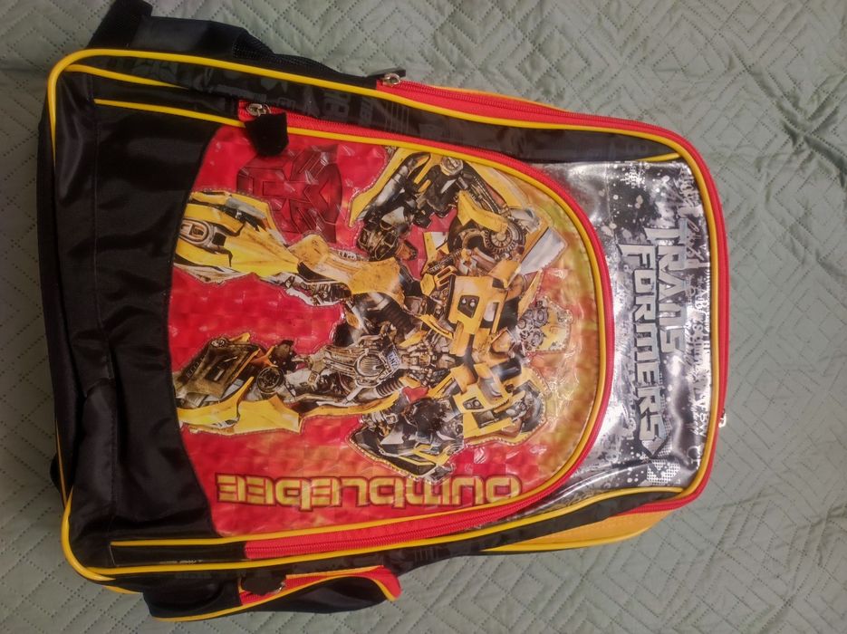 Продам рюкзак школьный