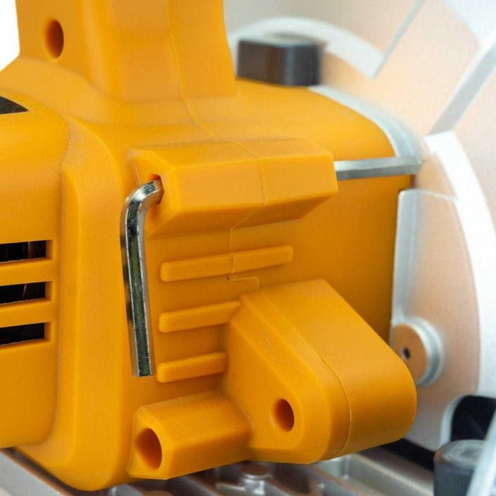 Акумулаторен ръчен циркуляр JCB  18CS-2XB-E , 18 V, 165 мм