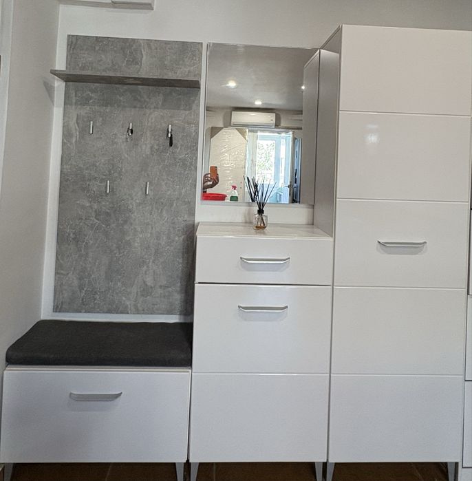 Mobilier hol cu pantofar si cuier 1,9 m