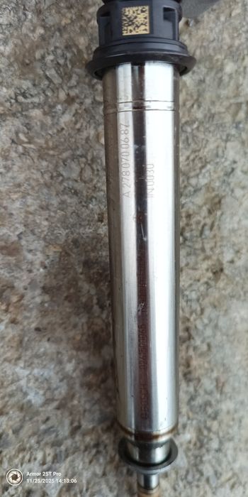 Бензинови дюзи  за Mercedes S500 4.7 Biturbo W221.