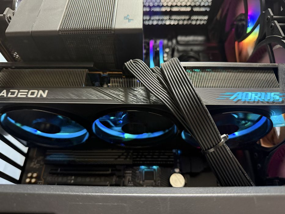 Видеокарта RX 9070XT AOURUS