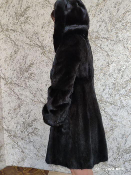 Продам Норковою шубу