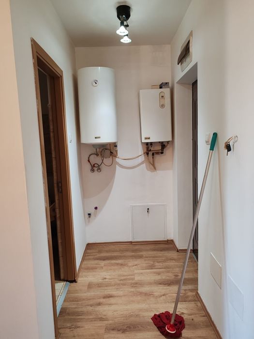 Vând apartament recent renovat cu 2 camere in Paleu.