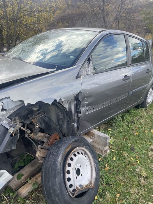 Vand/dezmembrez Renault Megane 2