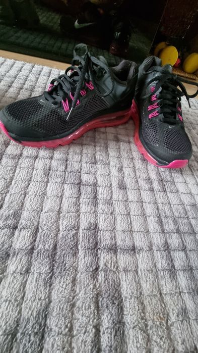 Маратонки марка Nike