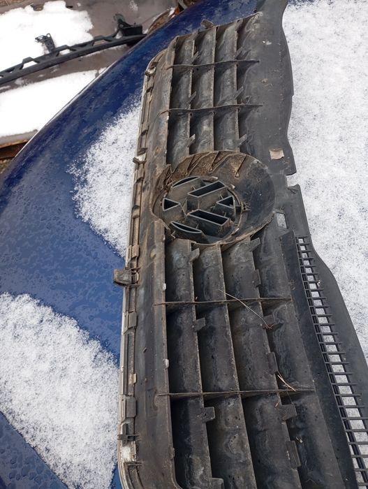 Решетка с емблема VW Passat 5.5