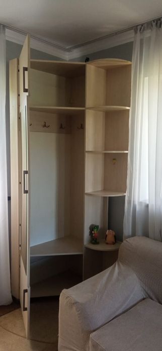 Прихожая продам угловая
