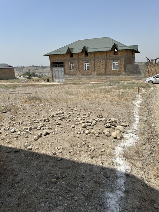 Quruq yer uchaska sotiladi