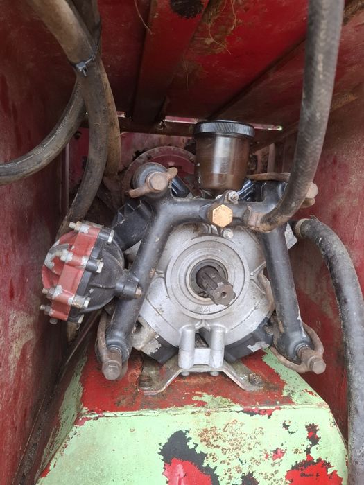 Pompa Atomizor Stropitoare pomii fructiferi și vita de vie