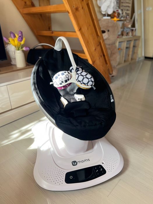 Fotoliul-balansoar MamaRoo 4.0
