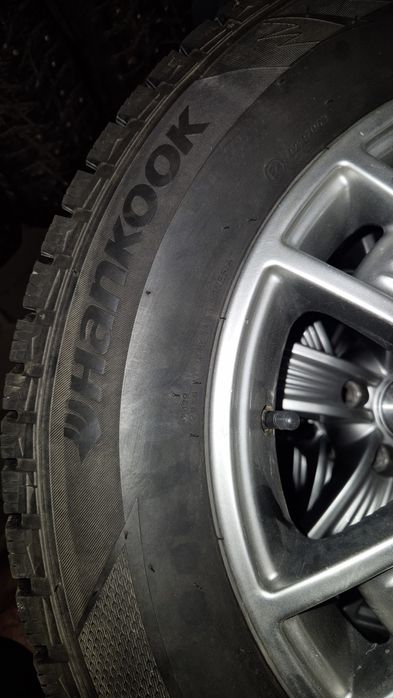 Продаётся резина шины Hankook с дисками