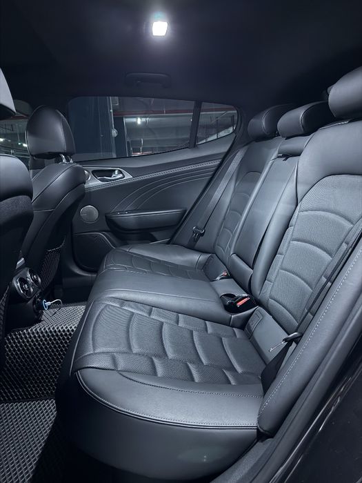 Kia Stinger 3.3 twin turbo