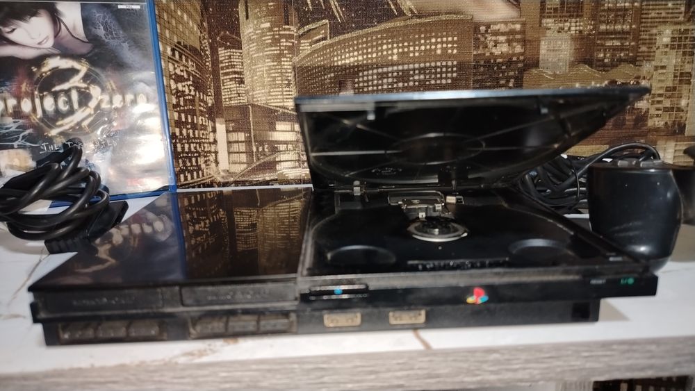 PlayStation 2  +2 джойстика