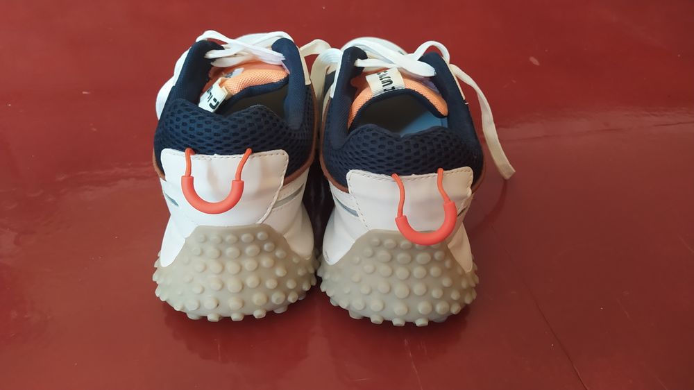 Кроссовки. 41 размер