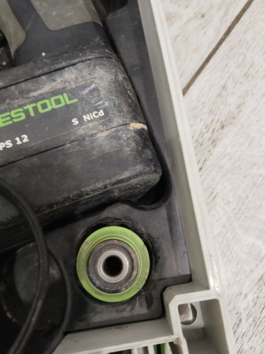 Шуруповёрт батареиячный