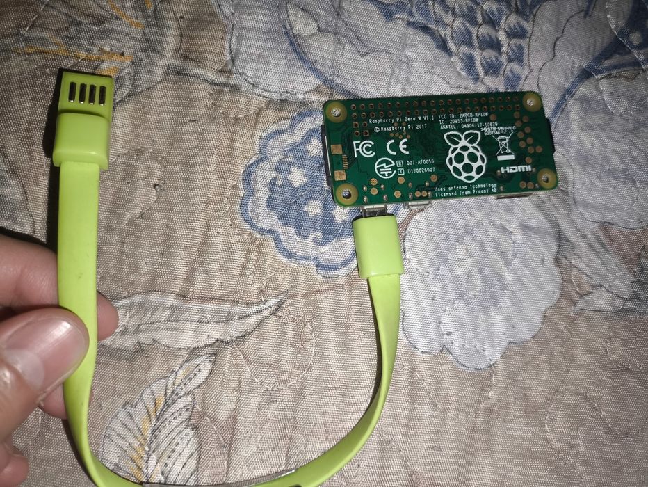 Raspberry Pi Zero W V1.1 +SD 16gb