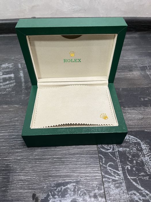 Продавам мъжки часовник Rolex Daytona