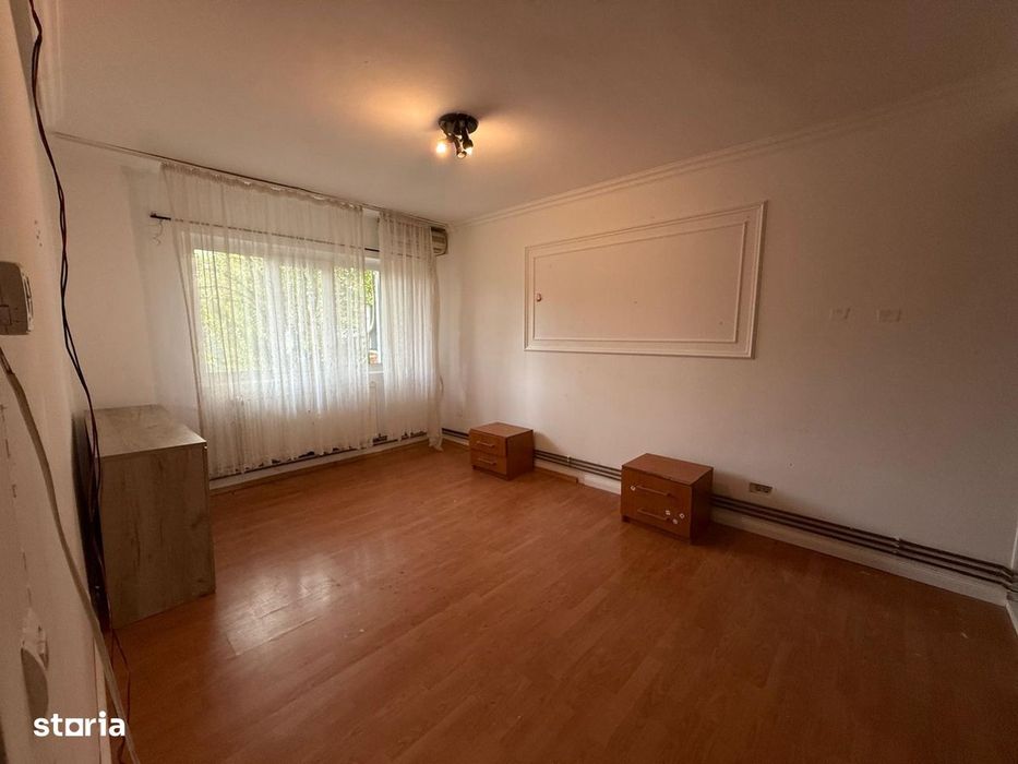 Apartament spatios, 3 camere, decomandat, parter - Lipovei — fotografia 3