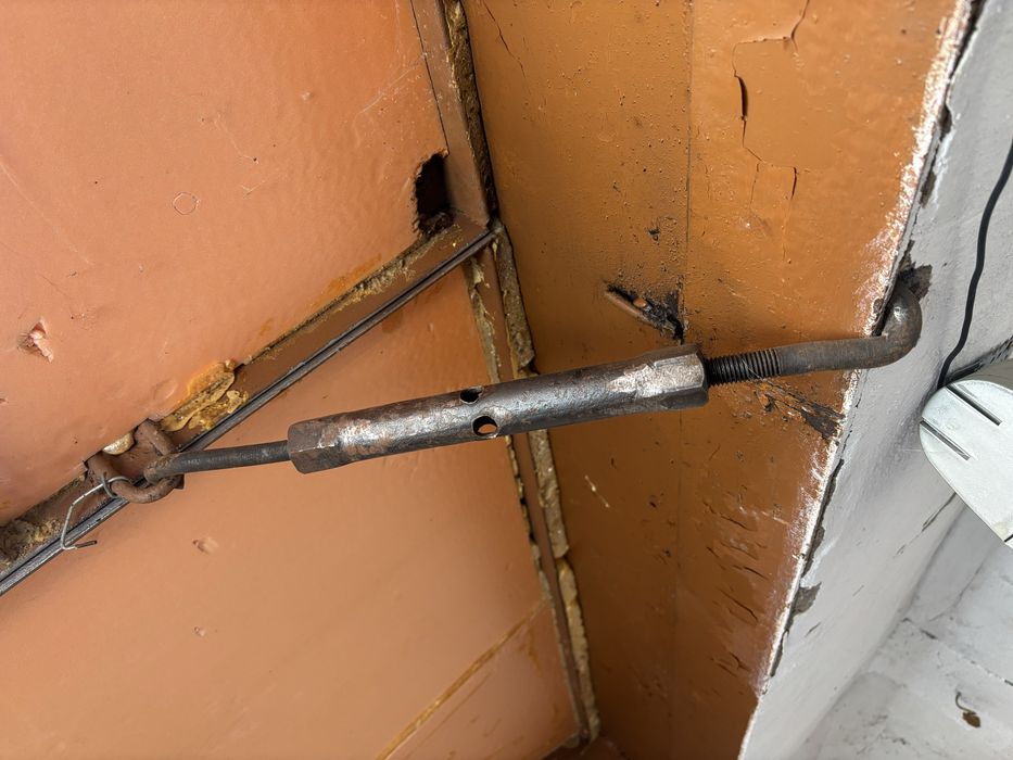 Продается гараж есть торг со всеми документами