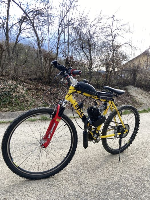 Vând bicicleta cu motor 80cc