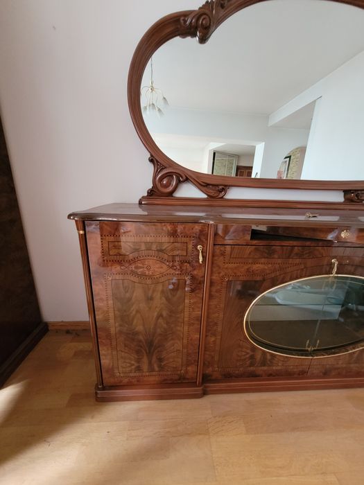 Продаётся гостиная мебель