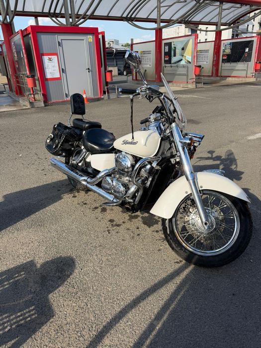 Honda shadow 750
