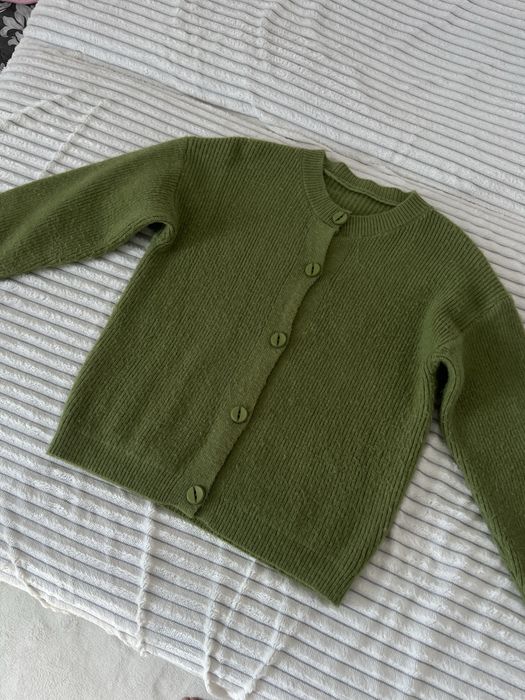 Кардиган зеленого цвета