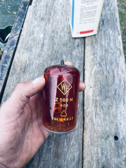 2 броя колекционерски цифрови лампи WF(Werk für Fernsehelektronik)