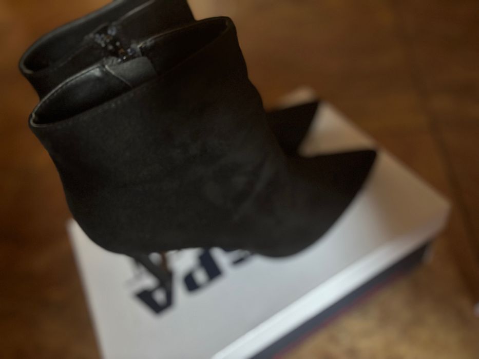 Като Нови*велурени боти на ток