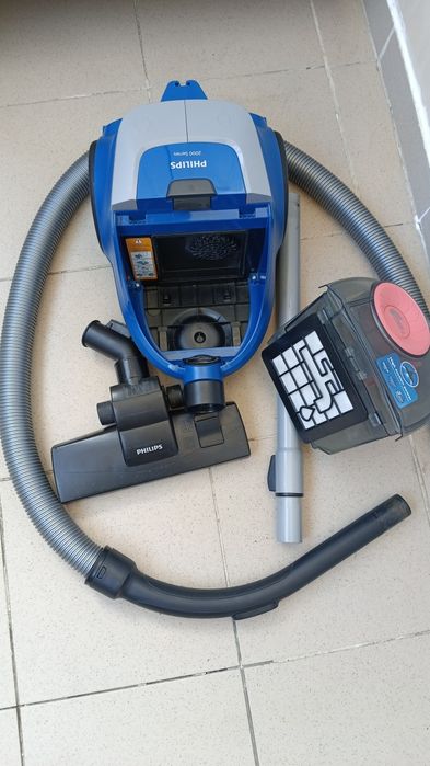 Пылесос Philips 1800w