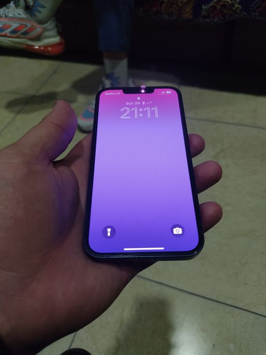 Iphone 13 128gb ideal holatda yomkist 95%  rangi black