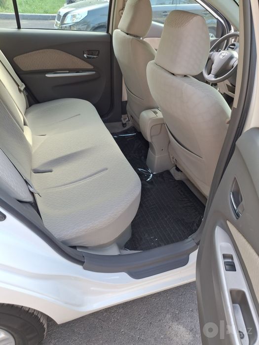 Продам свою Toyota Yaris  1.5 2008
