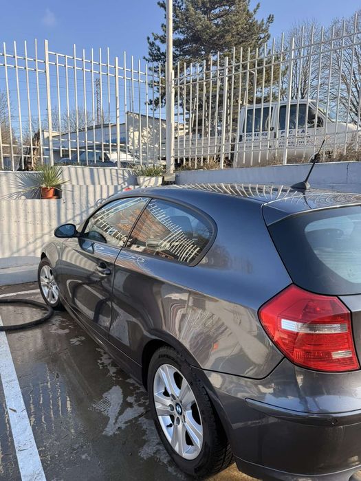 BMW 118D 2008год.