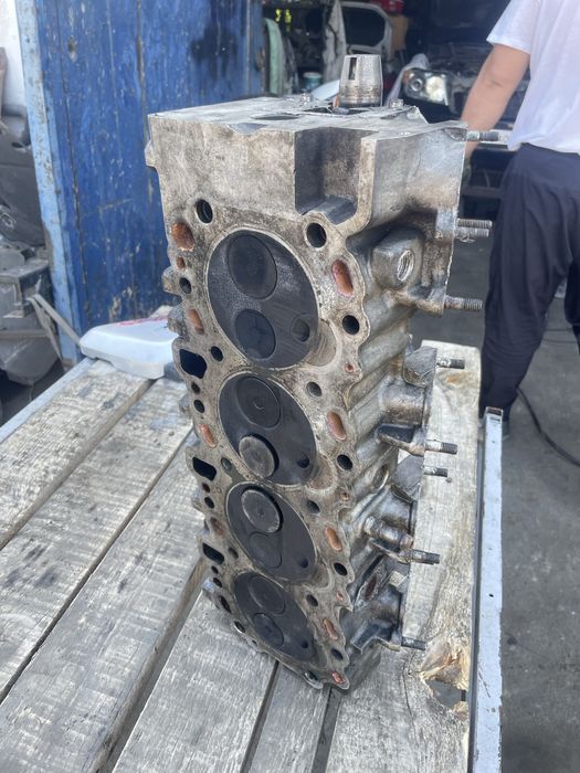 Головка двигателя