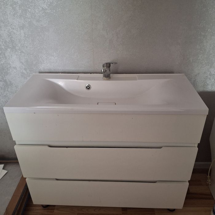 Раковина с тумбой