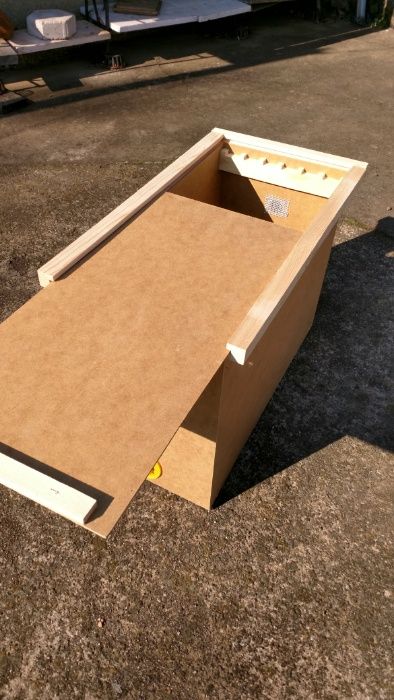 Кутии за отводки,Преносно сандъче за пчели и рамки.Работно сандъче