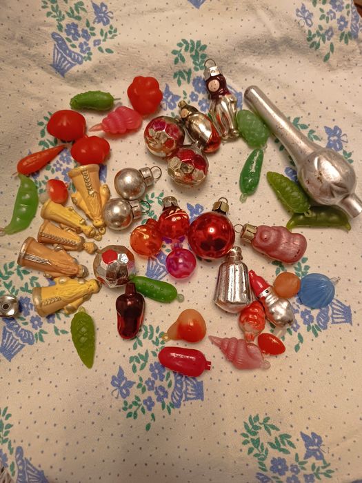 Ёлочные микроигрушки советских лет.
