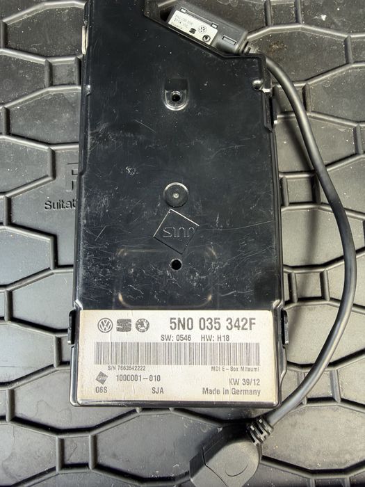 Оригинален VW Media-IN / MDI модул 5N0 035 342 F