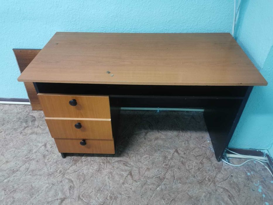 Стол письменный для офиса/ дома б/у