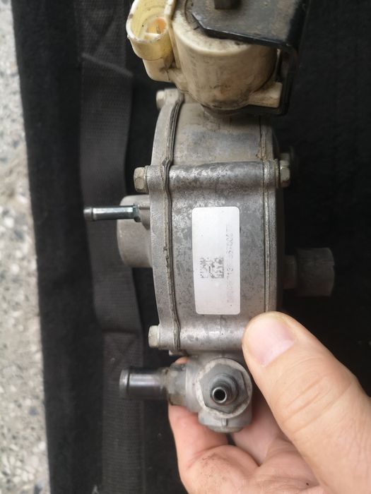 Продавам изпарител и газови инжектори