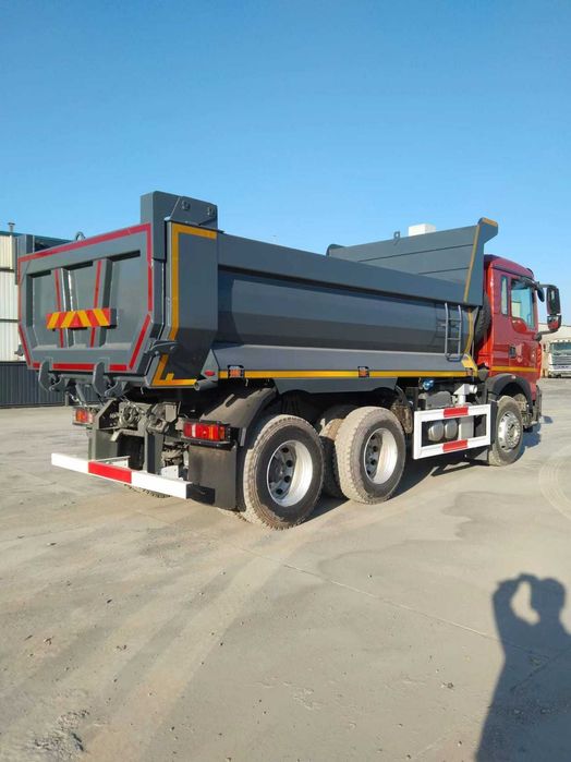 Самосвал HOWO 15 тонн